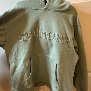 437 green hoodie size 4